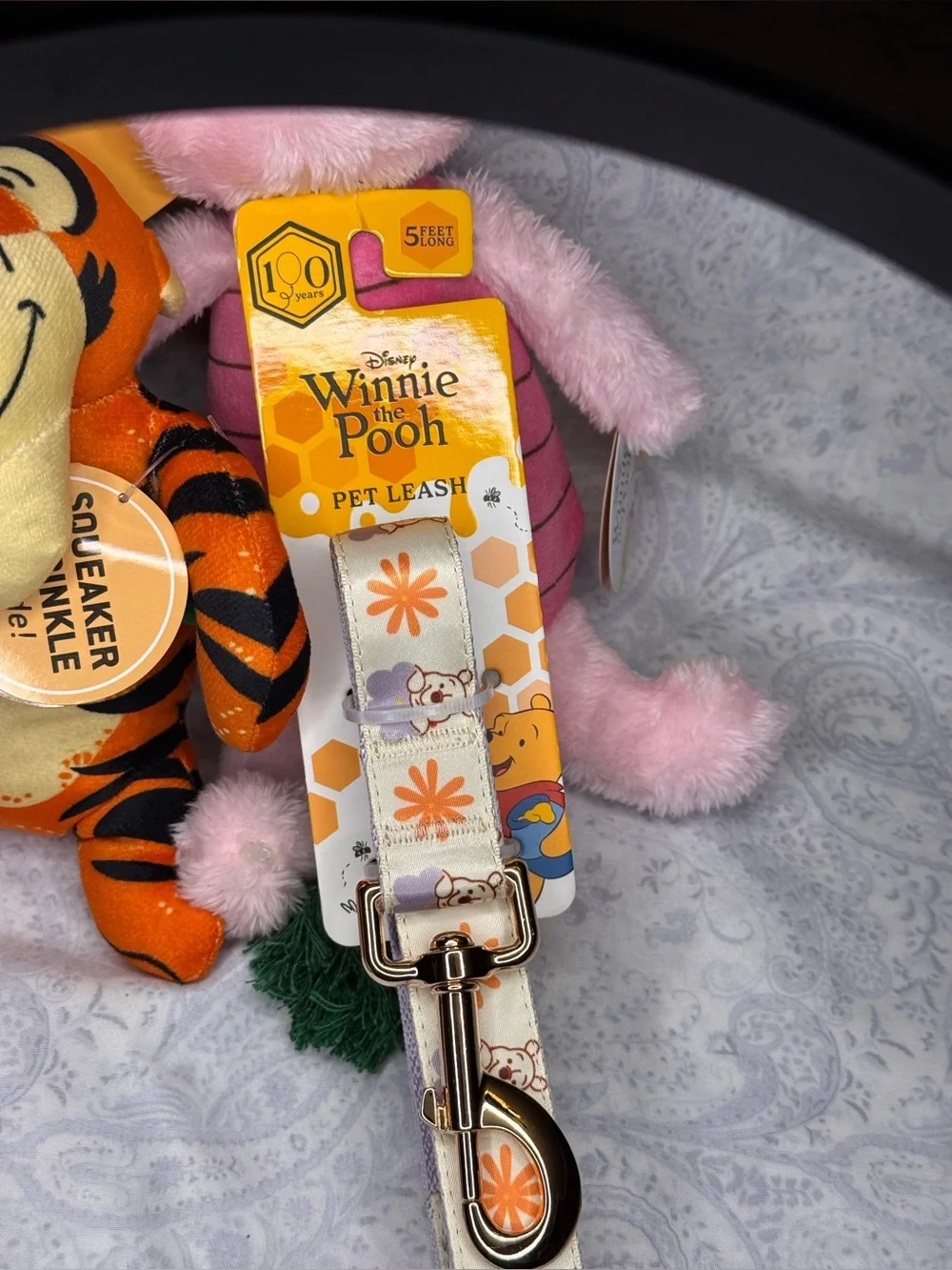 Disney Winnie the Pooh Dog Pet Collar, Leash & 3  Pooh, Piglet, Tigger Toys